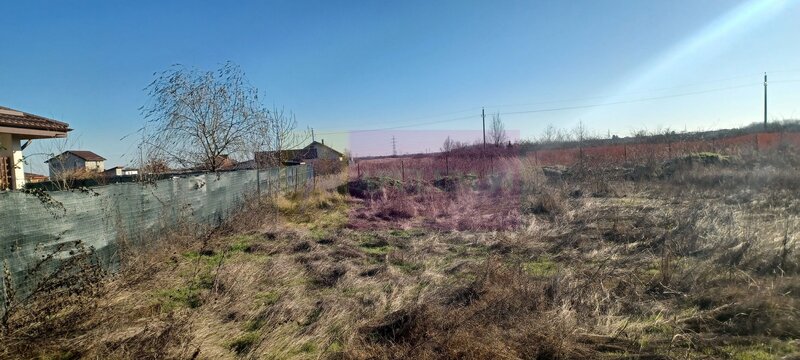 Sabareni, teren intravilan construibil, cu utilitati in apropiere